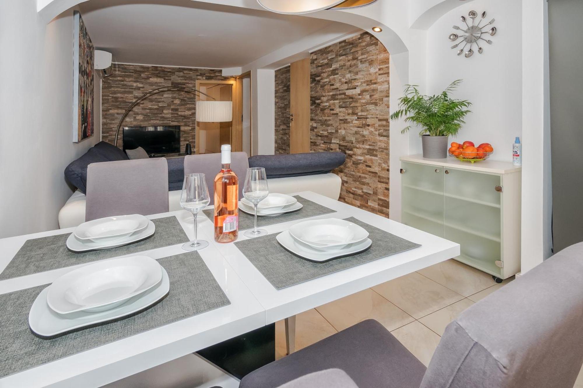 Relaxing 2Bd Apartment, Ground Floor - Walk To Old Town Split Exteriér fotografie