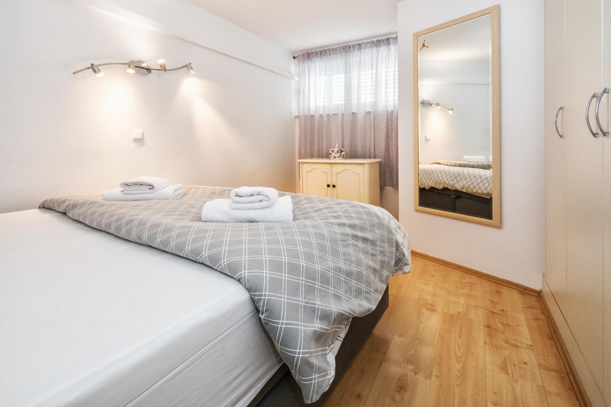 Relaxing 2Bd Apartment, Ground Floor - Walk To Old Town Split Exteriér fotografie